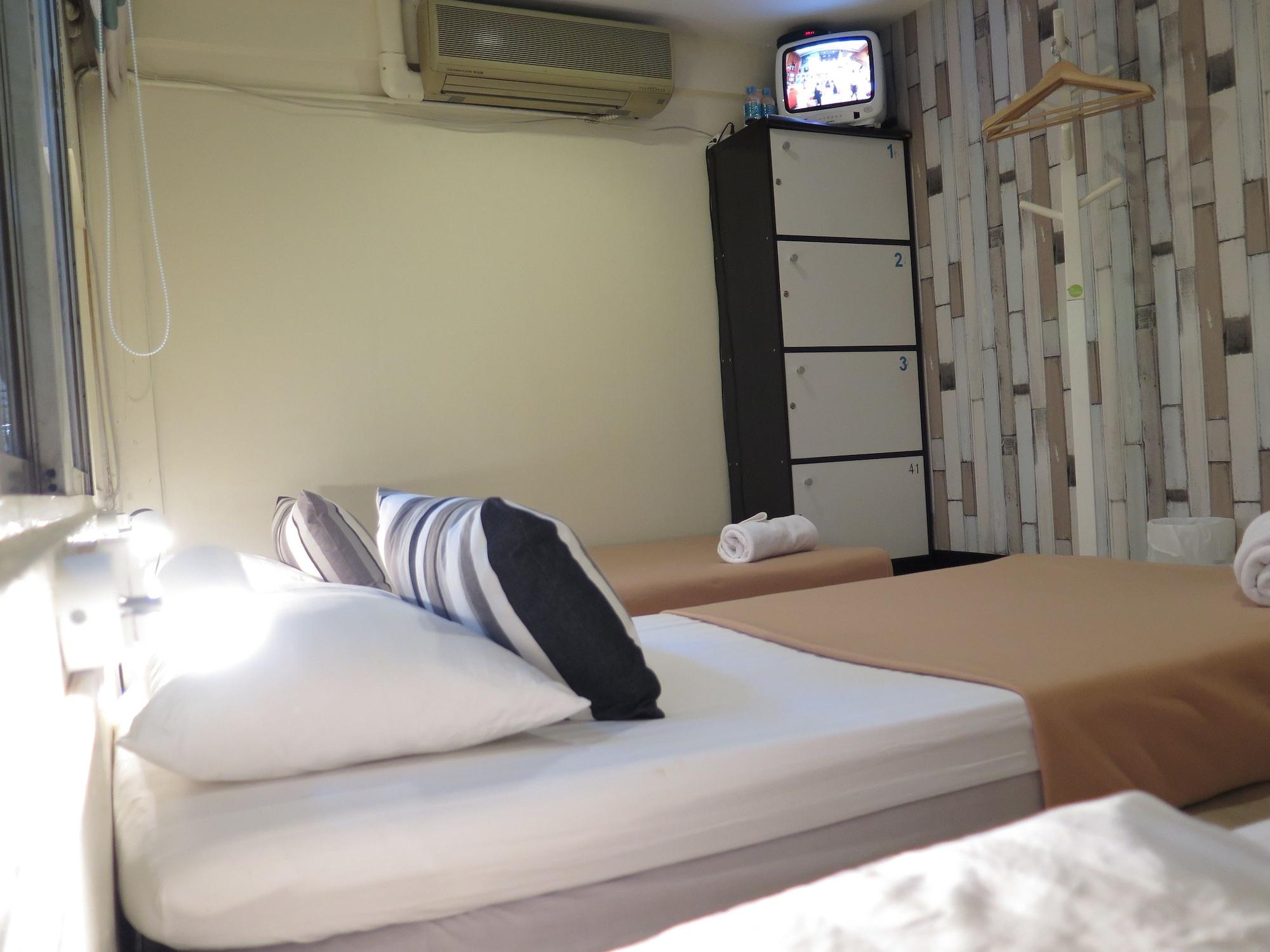 I-Sleep Silom Hostel Bangkok Eksteriør bilde